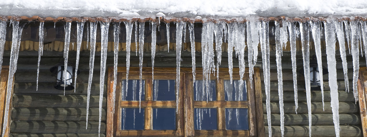Spray foam prevents ice dams by providing proper insulation in Birmingham attic spaces Spray foam prevents ice dams by providing proper insulation in Birmingham attic spaces